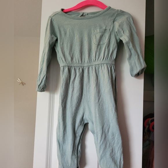 Old Navy Other - Old navy 6-12m jumpsuit